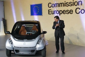 Un directeur de Peugeot appelle à des lois européennes sur les véhicules électriques